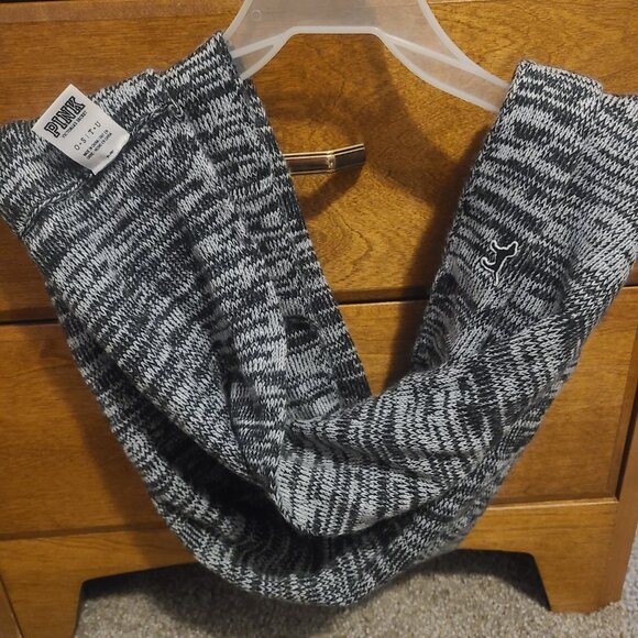 PINK black & white infinity scarf - Picture 1 of 4